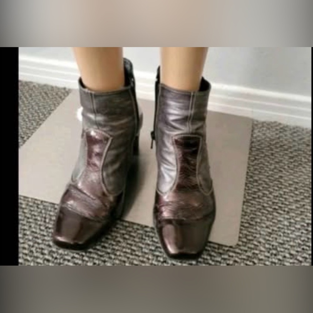 Elegant Brown Ankle Boots